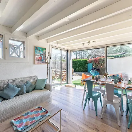 Prázdninový dům 13 - En Duplex Jardin Prive A 400m Du